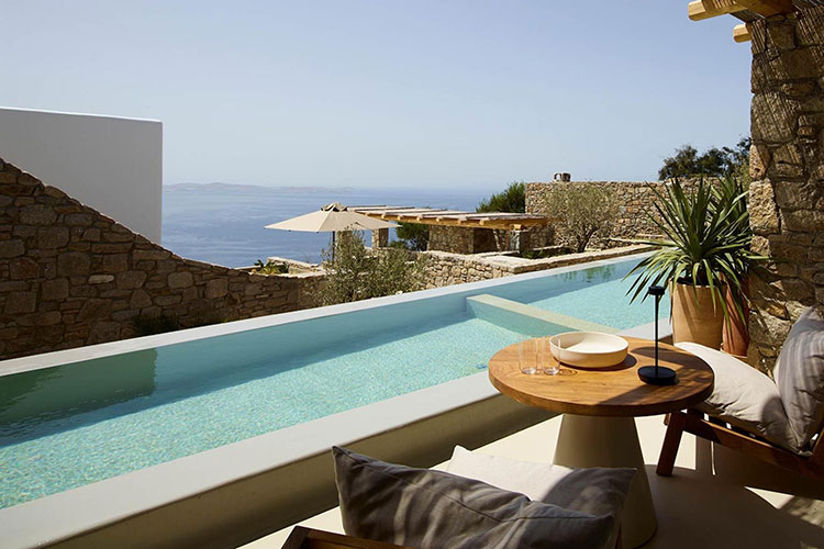 Collini Hotel